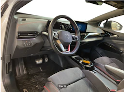 valkoinen Volkswagen ID.4 2023 kuva 3.