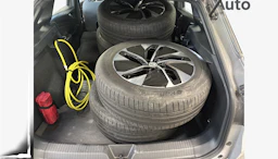 harmaa Volkswagen ID.4 2023 kuva 6.