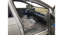 harmaa Volkswagen ID.4 2023 kuva 5.