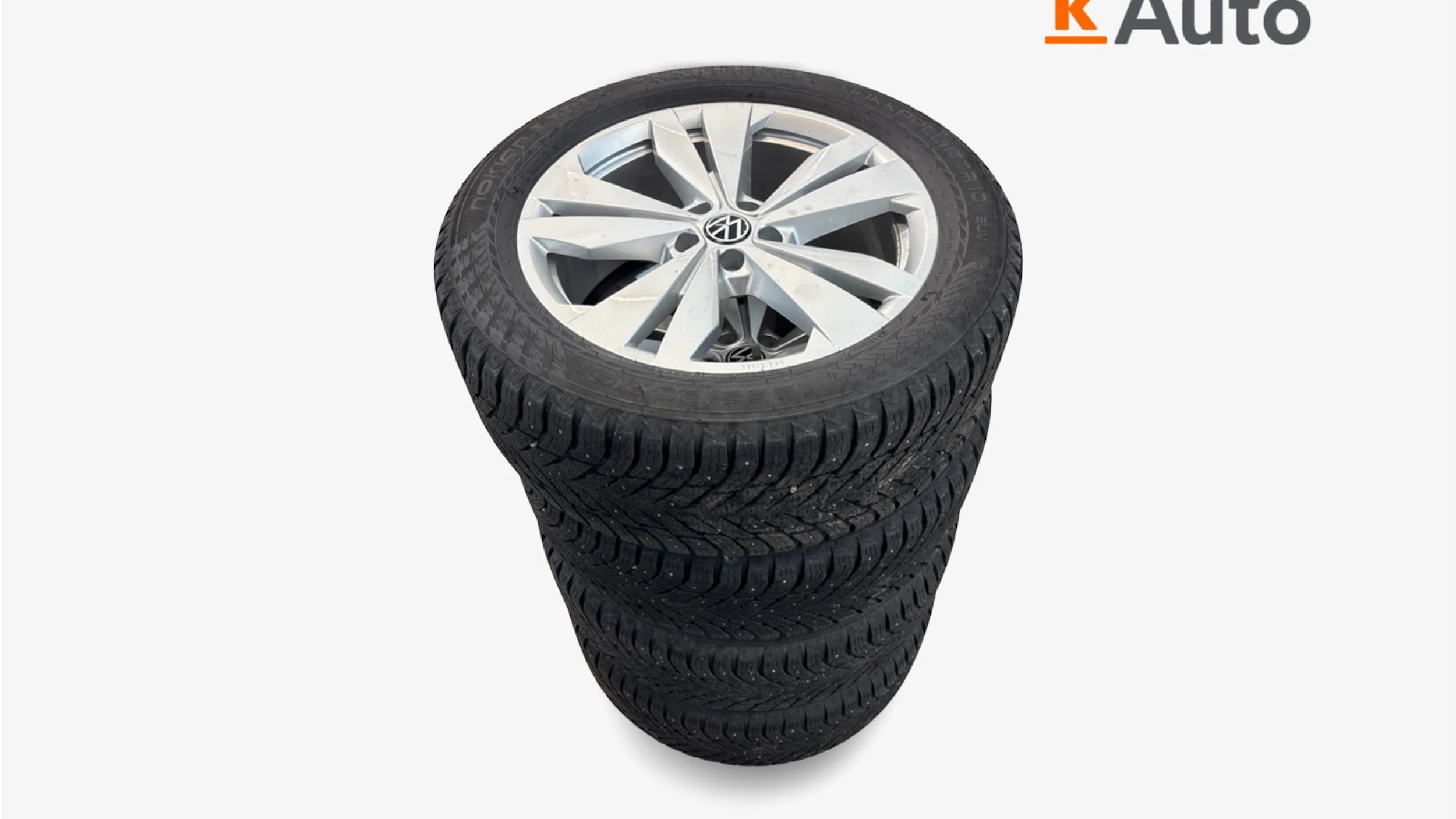 harmaa Volkswagen ID.4 2023 kuva 7.
