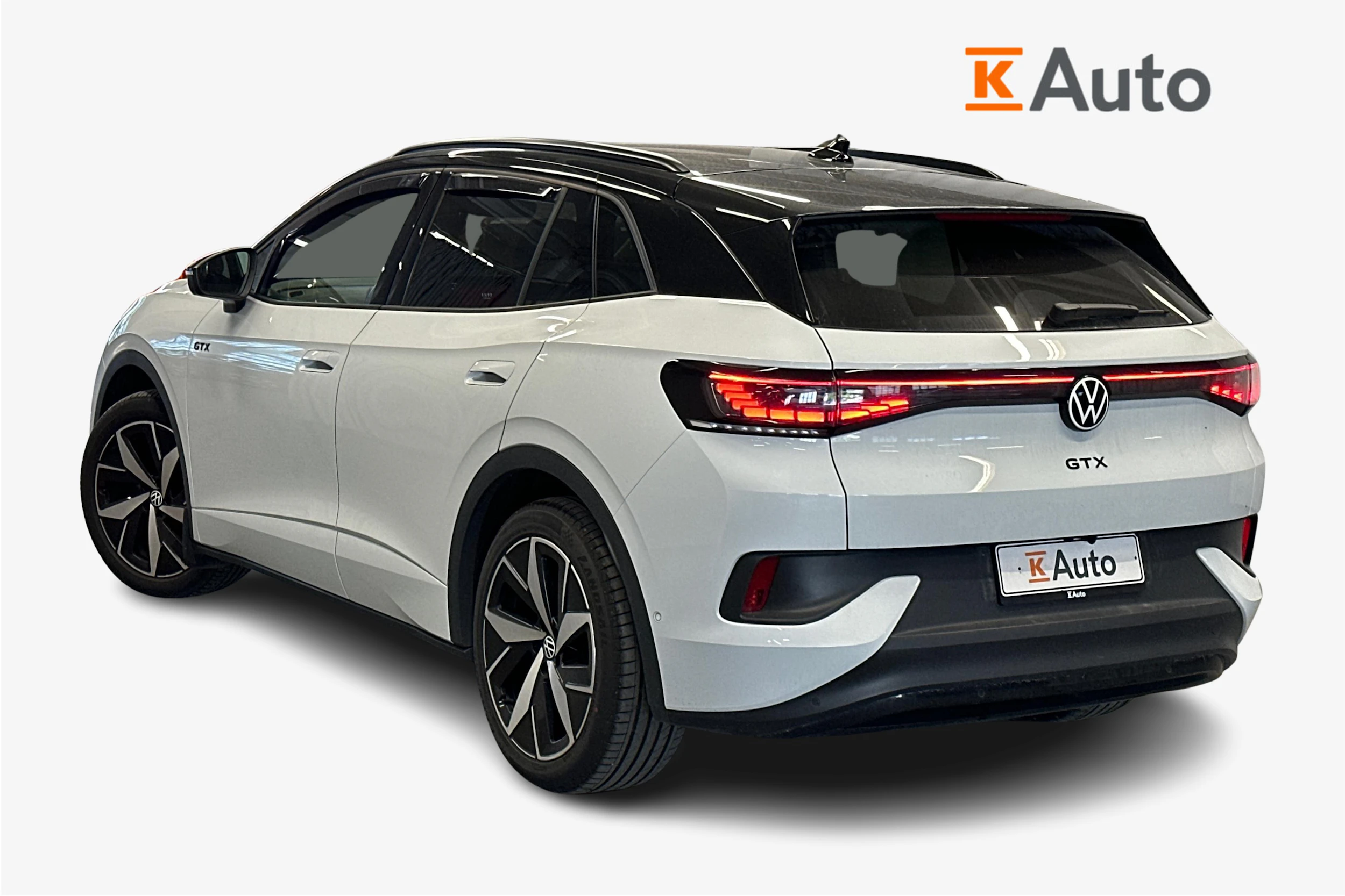 valkoinen Volkswagen ID.4 2023 kuva 2.