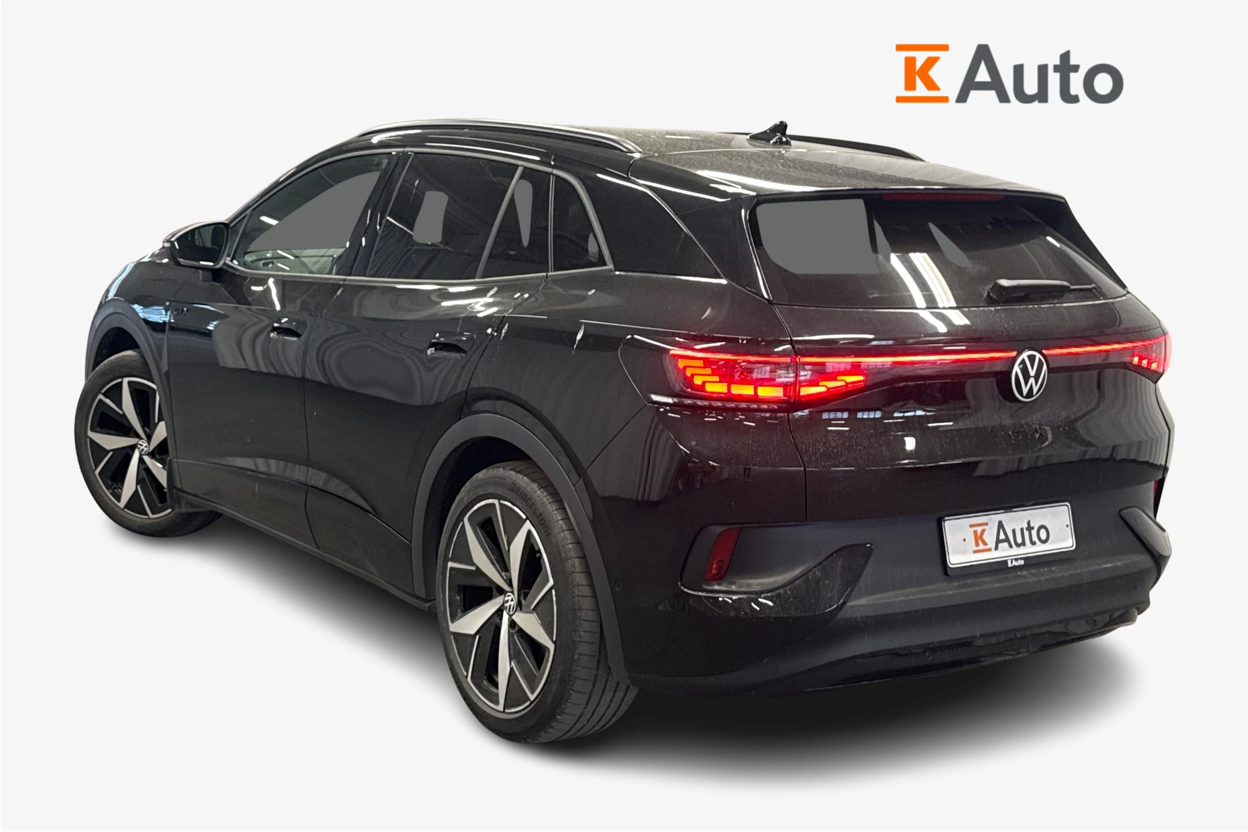 musta Volkswagen ID.4 2023 kuva 2.