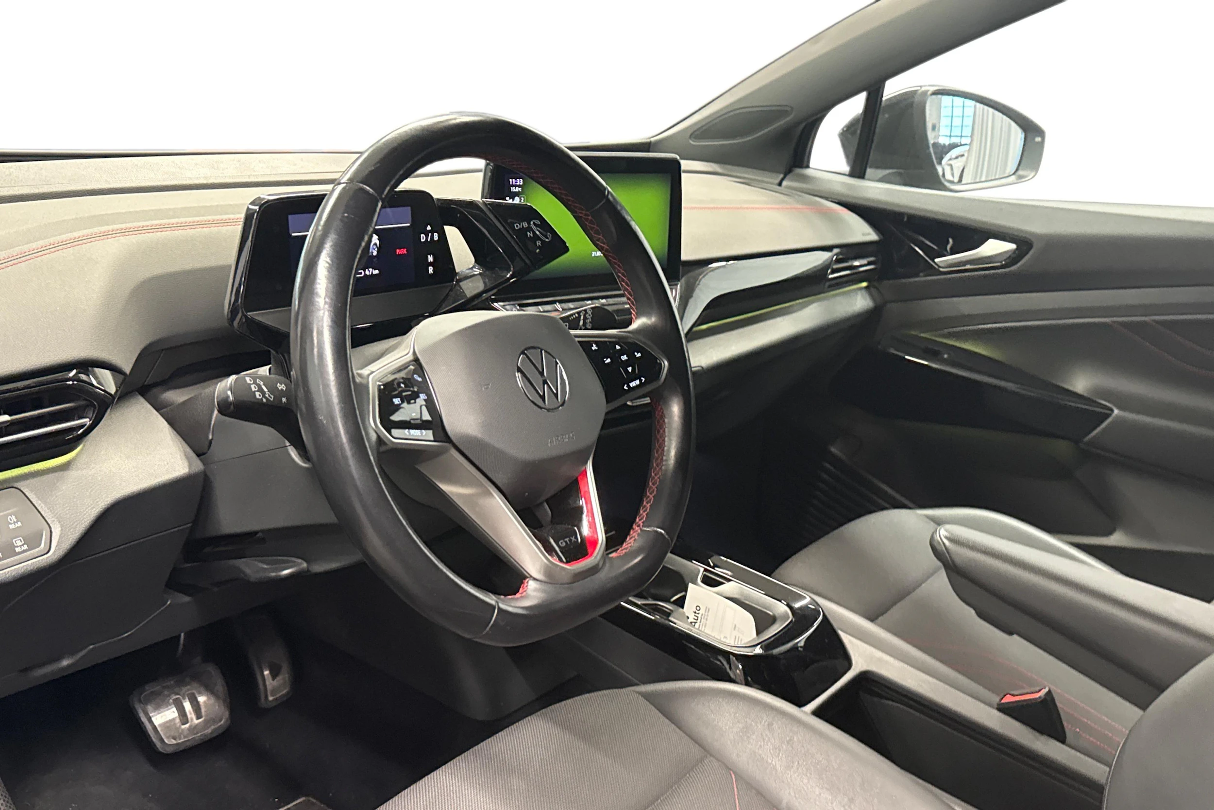 musta Volkswagen ID.4 2023 kuva 3.