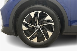 sininen Volkswagen ID.4 2023 kuva 11.