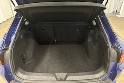 sininen Volkswagen ID.4 2023 kuva 14.