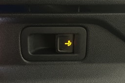 sininen Volkswagen ID.4 2023 kuva 15.