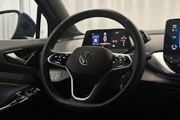 sininen Volkswagen ID.4 2023 kuva 17.