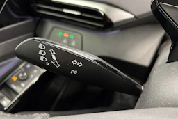 sininen Volkswagen ID.4 2023 kuva 23.