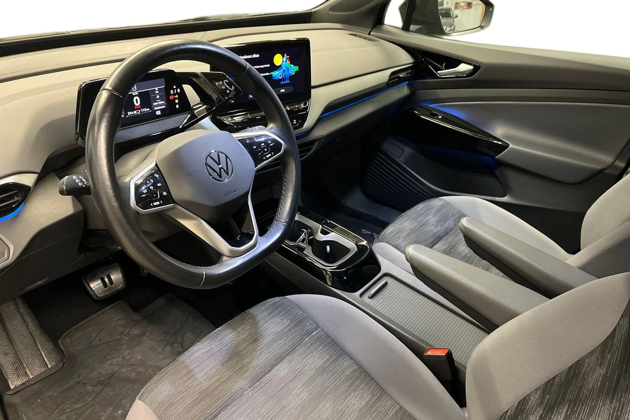 musta Volkswagen ID.4 2023 kuva 6.