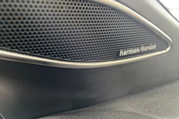 Harmaa Volkswagen ID.4 2023 kuva 21.