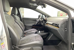 Harmaa Volkswagen ID.4 2023 kuva 15.