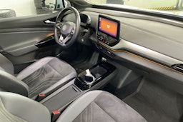 Harmaa Volkswagen ID.4 2023 kuva 16.