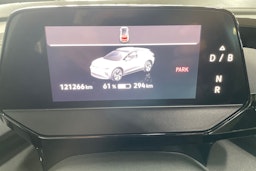 Harmaa Volkswagen ID.4 2023 kuva 17.