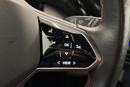 Valkoinen Volkswagen ID.4 2023 kuva 15.