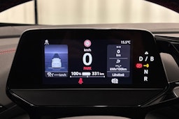 Valkoinen Volkswagen ID.4 2023 kuva 16.