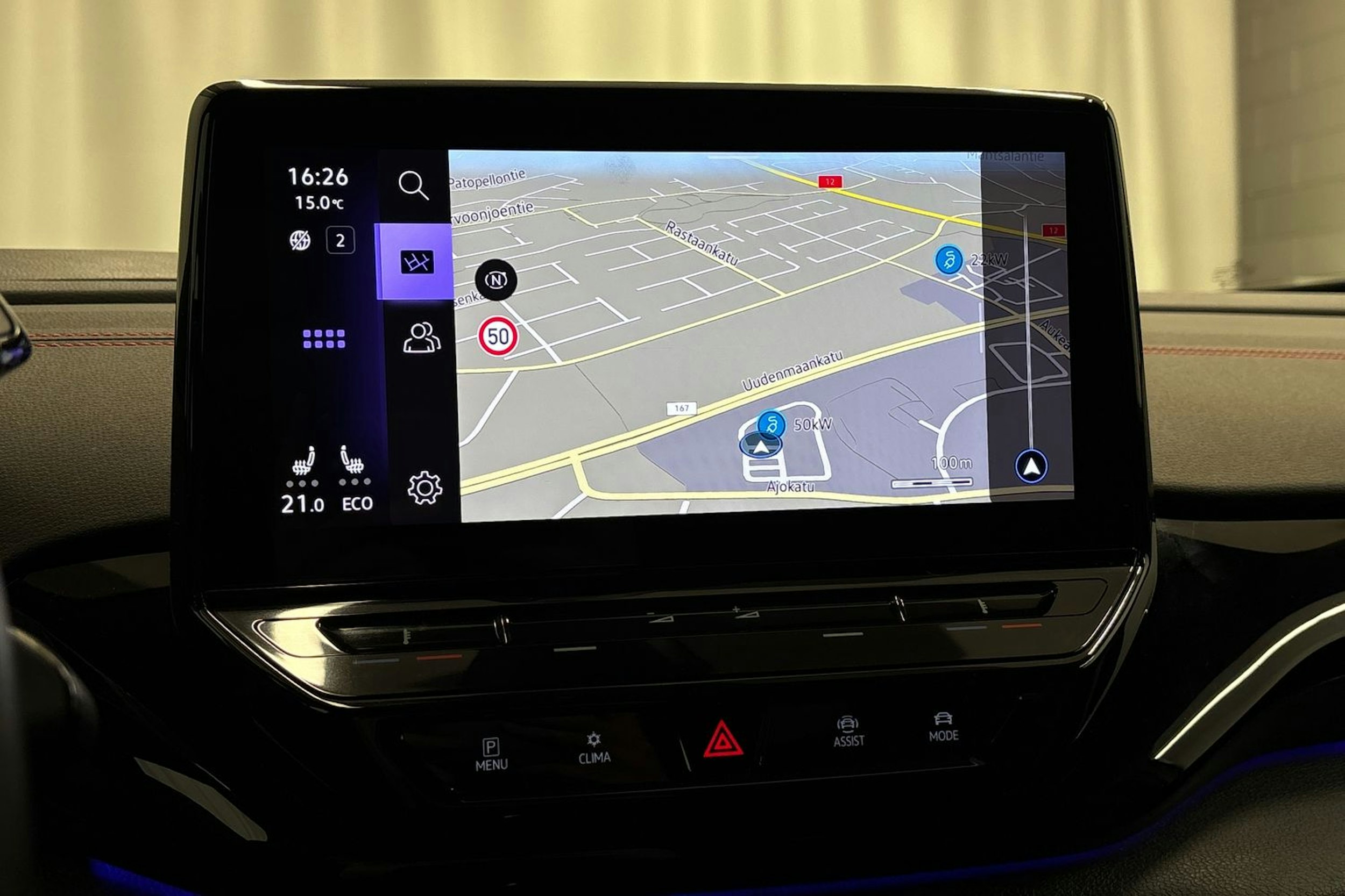 Valkoinen Volkswagen ID.4 2023 kuva 21.