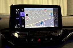 Valkoinen Volkswagen ID.4 2023 kuva 21.