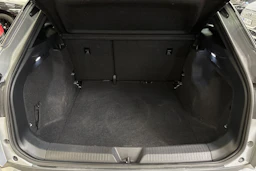 harmaa Volkswagen ID.4 2023 kuva 18.
