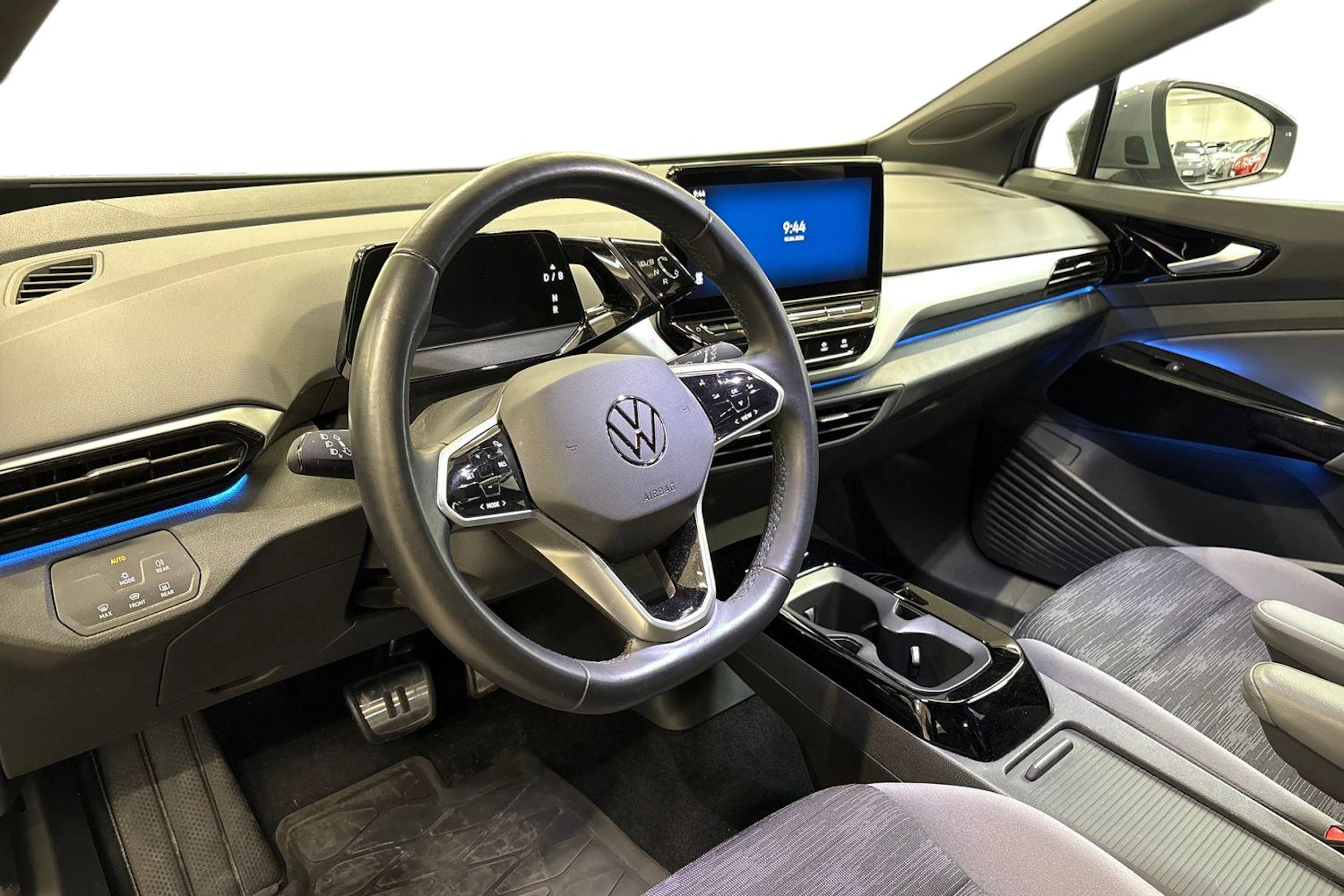 harmaa Volkswagen ID.4 2023 kuva 6.