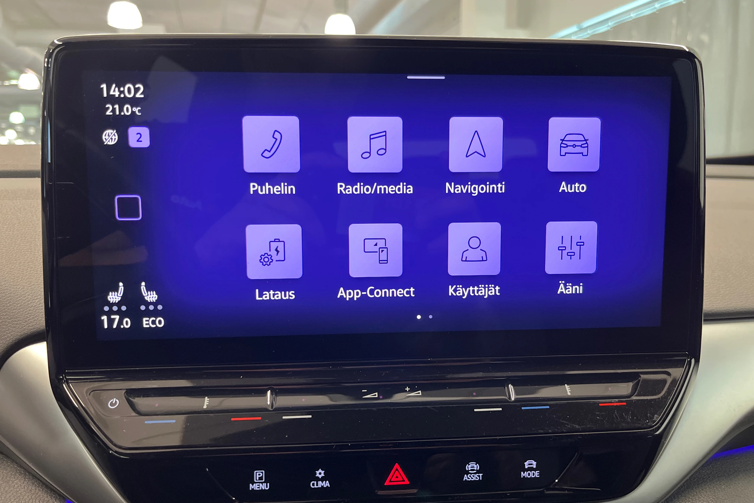 Sininen Volkswagen ID.4 2023 kuva 14.