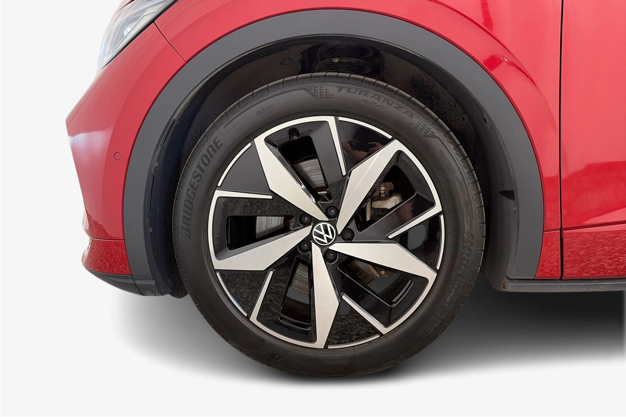 punainen Volkswagen ID.4 2023 kuva 9.