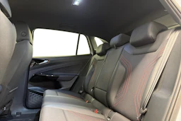 harmaa Volkswagen ID.4 2023 kuva 8.