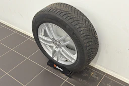 harmaa Volkswagen ID.4 2023 kuva 10.