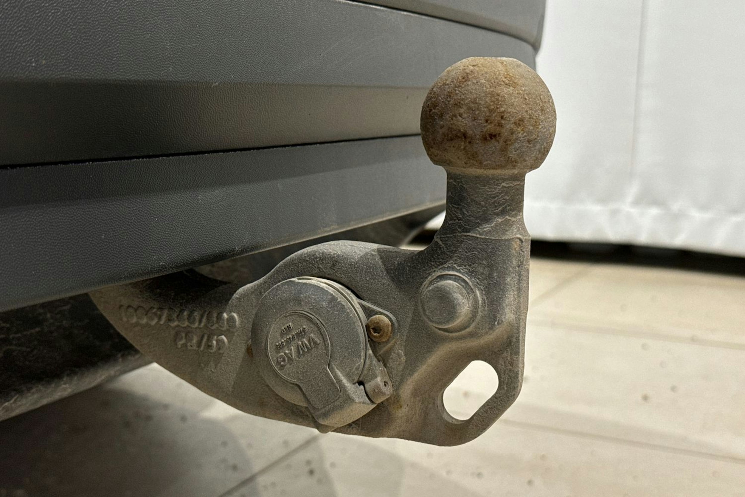 harmaa Volkswagen ID.4 2023 kuva 16.