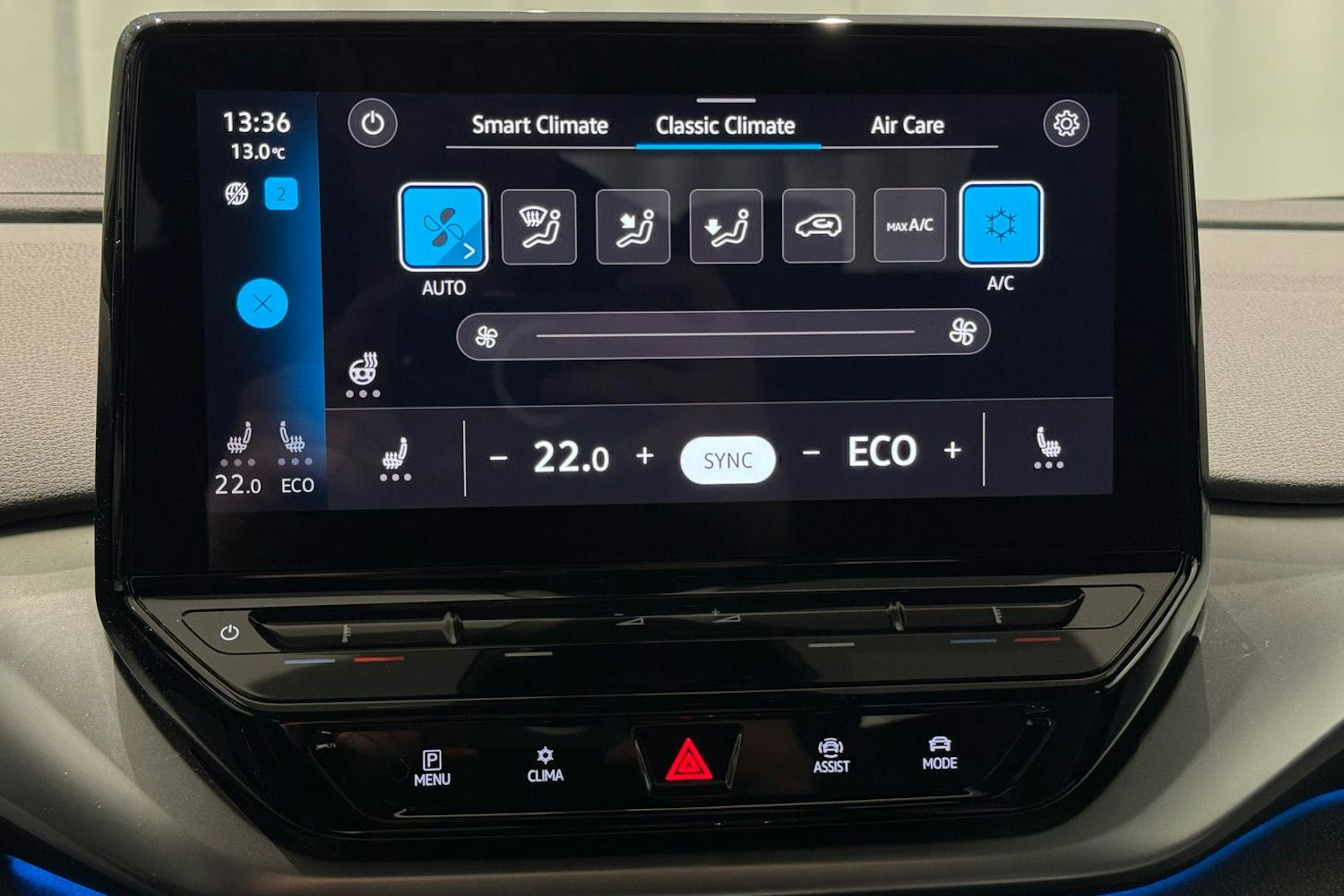 harmaa Volkswagen ID.4 2023 kuva 27.