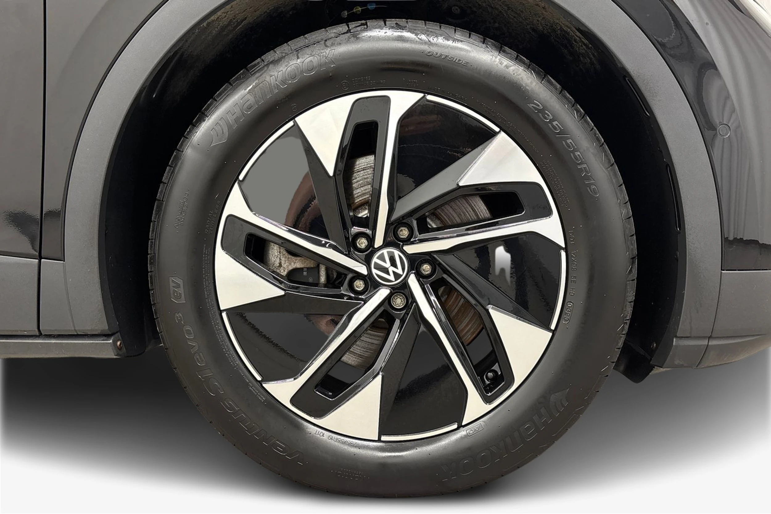 musta Volkswagen ID.4 2023 kuva 12.