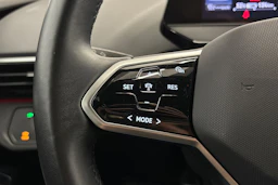 musta Volkswagen ID.4 2023 kuva 17.