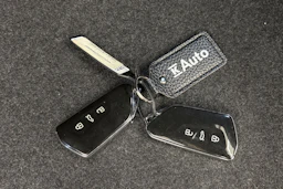 musta Volkswagen ID.4 2023 kuva 28.