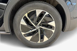 Musta Volkswagen ID.4 2023 kuva 12.