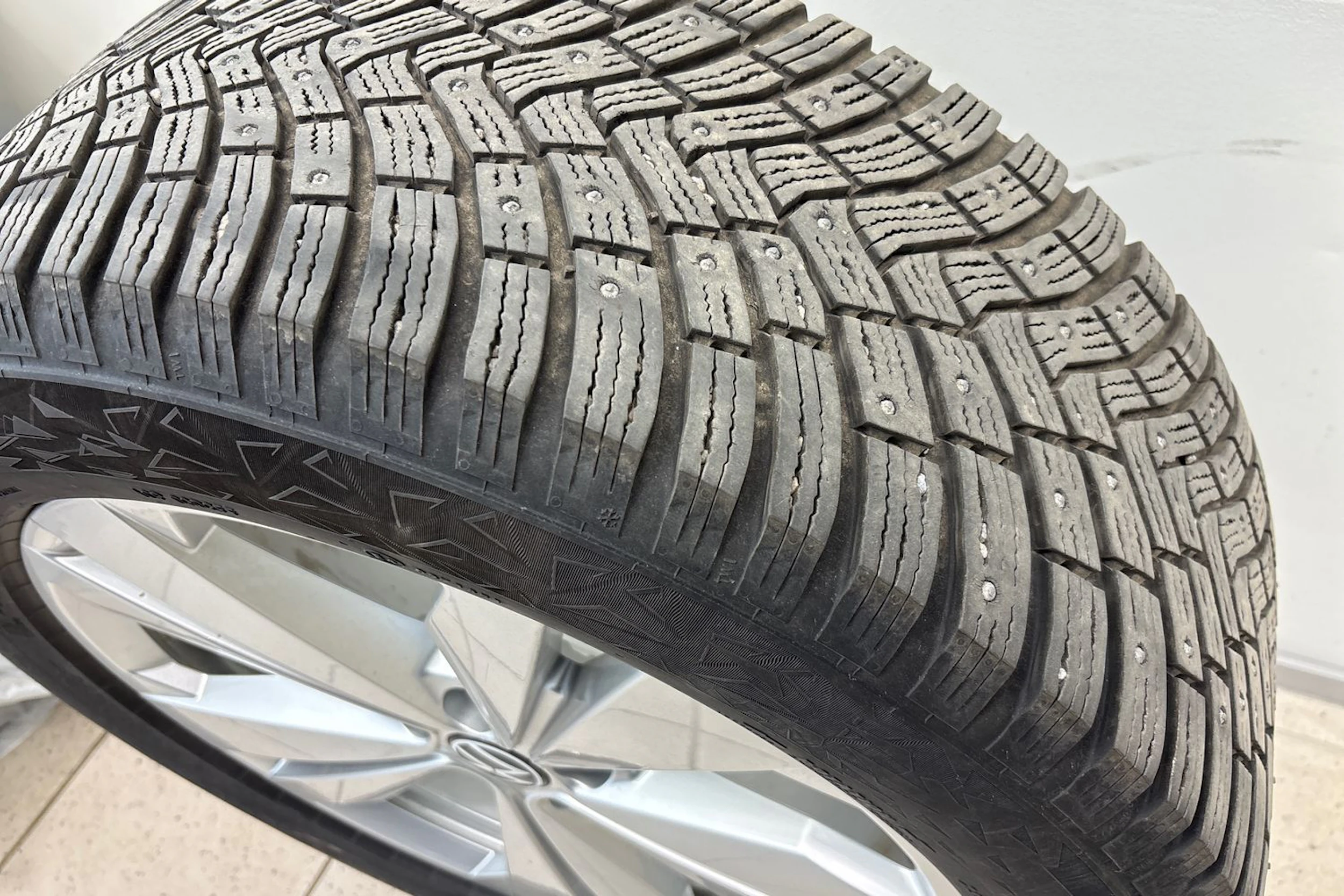 Musta Volkswagen ID.4 2023 kuva 16.