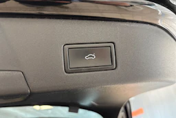 Musta Volkswagen ID.4 2023 kuva 19.