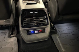 Musta Volkswagen ID.4 2023 kuva 21.