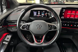 punainen Volkswagen ID.4 2023 kuva 11.