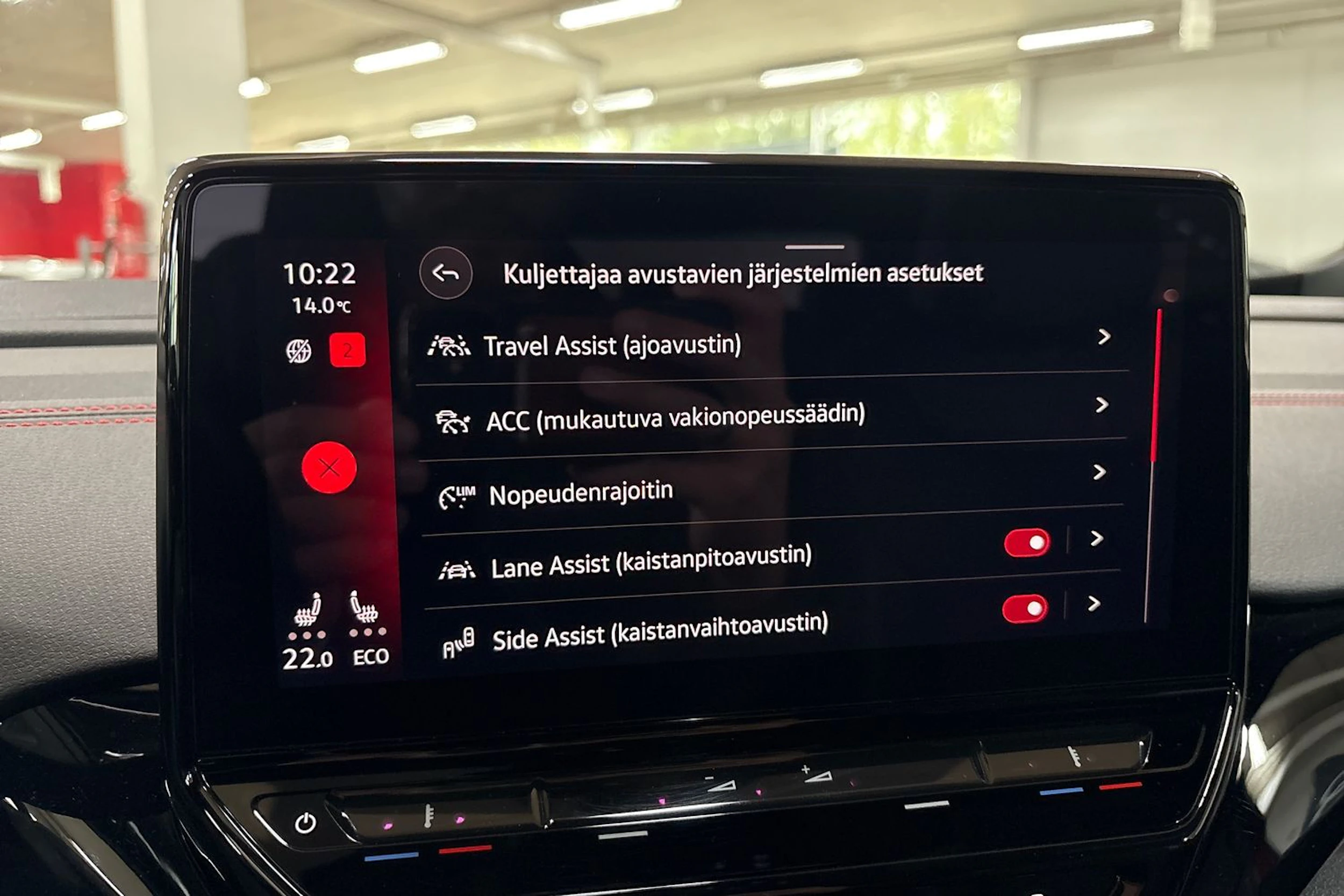punainen Volkswagen ID.4 2023 kuva 19.