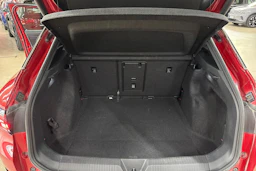 punainen Volkswagen ID.4 2023 kuva 23.