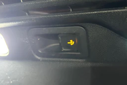 punainen Volkswagen ID.4 2023 kuva 24.