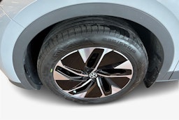 Harmaa Volkswagen ID.4 2023 kuva 9.