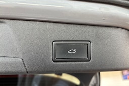 Harmaa Volkswagen ID.4 2023 kuva 17.