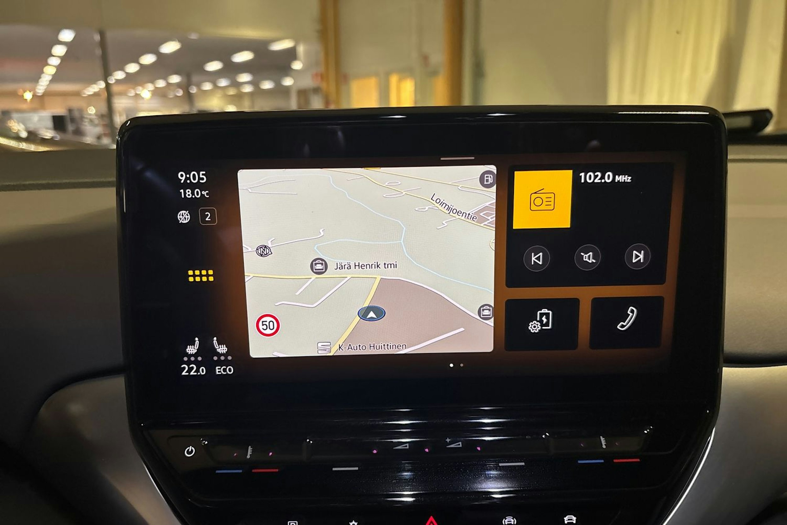 harmaa Volkswagen ID.4 2023 kuva 18.