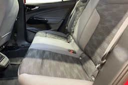 Punainen Volkswagen ID.4 2023 kuva 10.