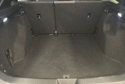 Punainen Volkswagen ID.4 2023 kuva 21.