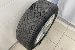 Punainen Volkswagen ID.4 2023 kuva 24.