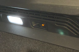 Valkoinen Volkswagen ID.4 2023 kuva 12.