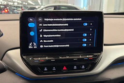 Valkoinen Volkswagen ID.4 2023 kuva 24.