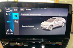 Valkoinen Volkswagen ID.4 2023 kuva 16.