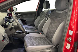 punainen Volkswagen ID.4 2023 kuva 6.